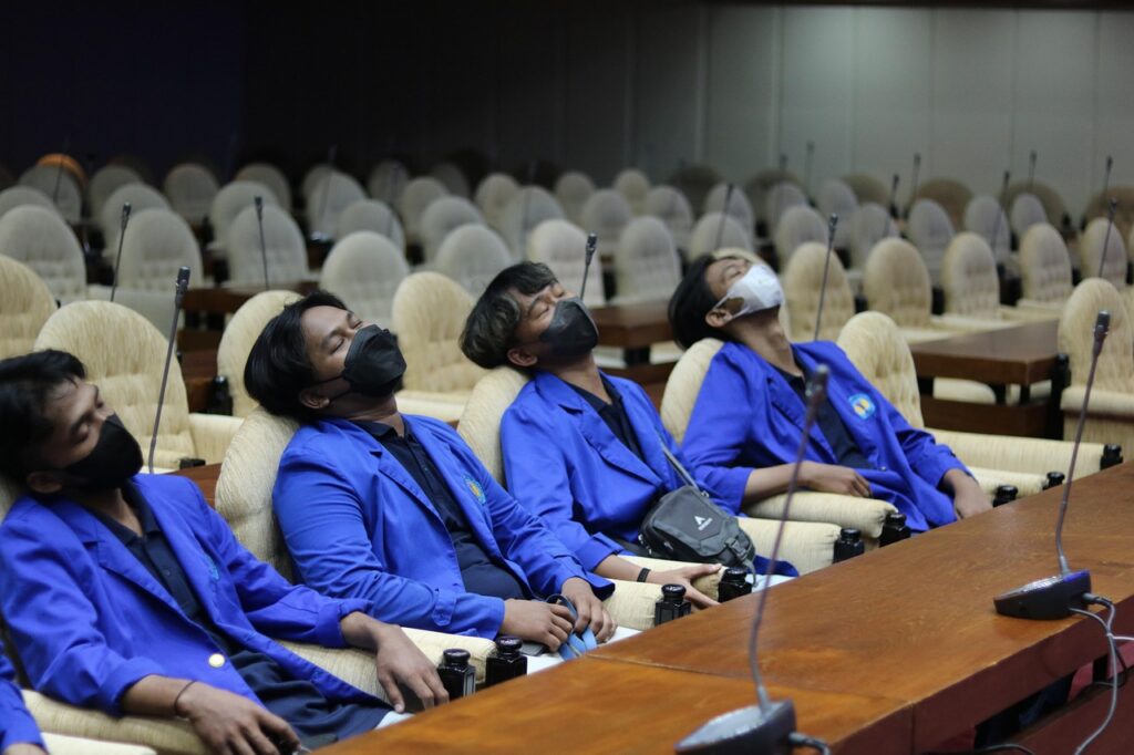 תתעוררו על החיים שלכם